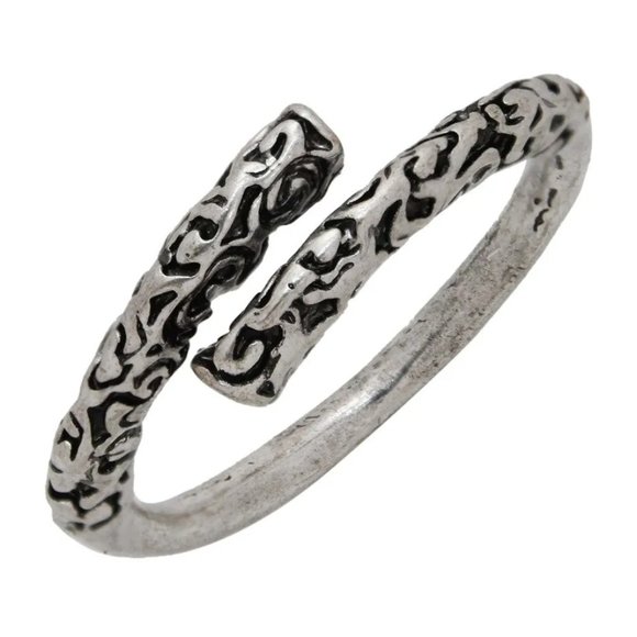 Silver Plated Geometric Design Oxidised Finger Ring - Picture 2 of 4